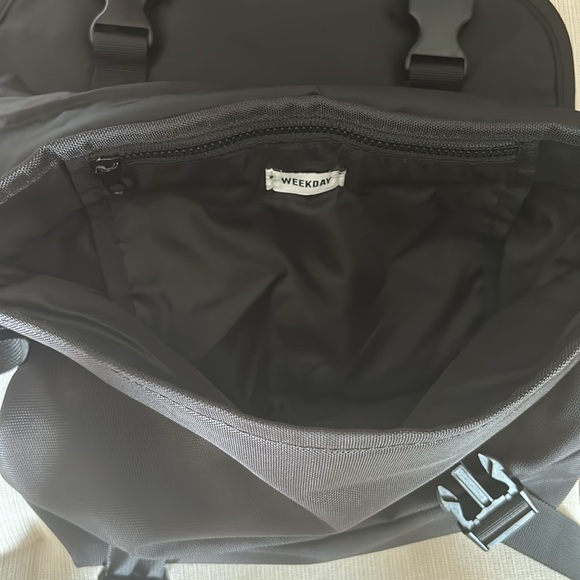 Weekday messager bag - Picture 3 of 3